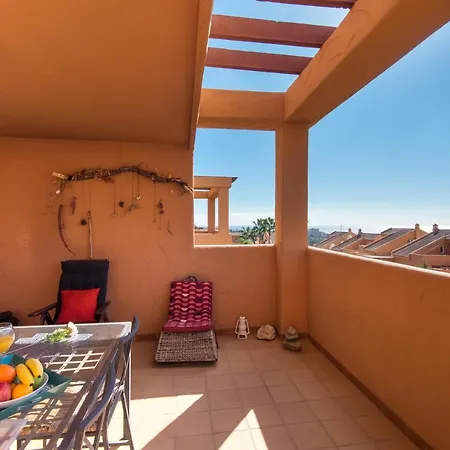 Rentandhomes Golf Elviria Apartamento *